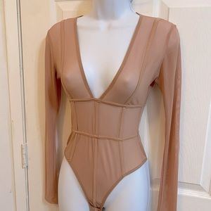 One piece (Bodysuit)